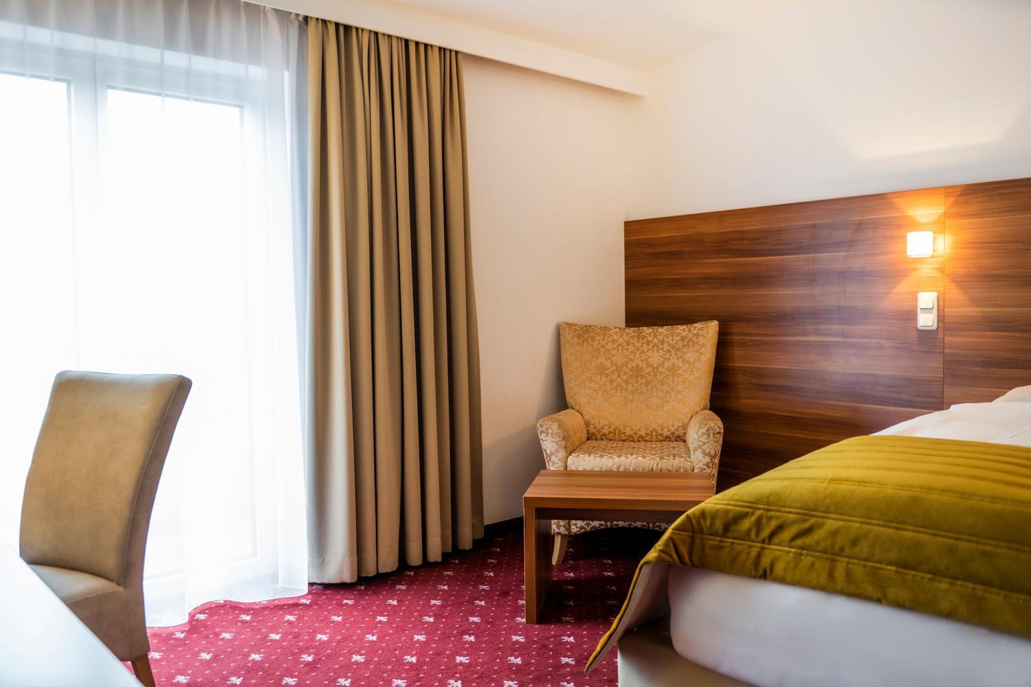 Hotel Landskron 브루크안데어무어 외부 사진