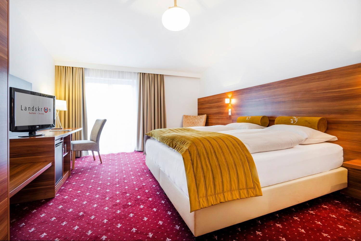Hotel Landskron 브루크안데어무어 외부 사진