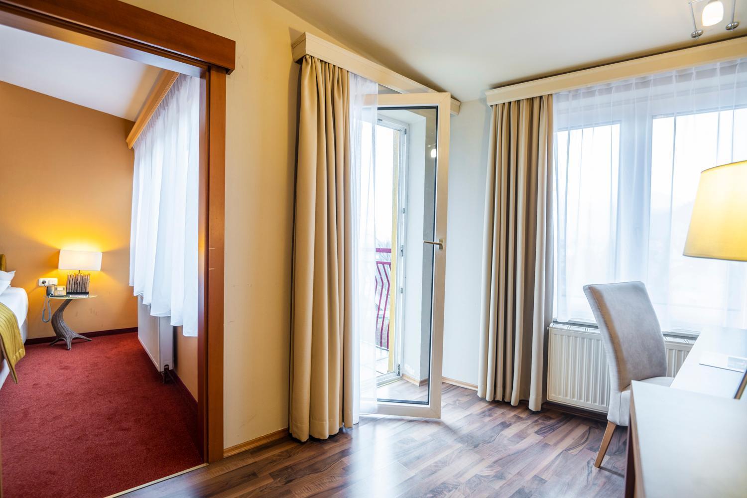 Hotel Landskron 브루크안데어무어 외부 사진