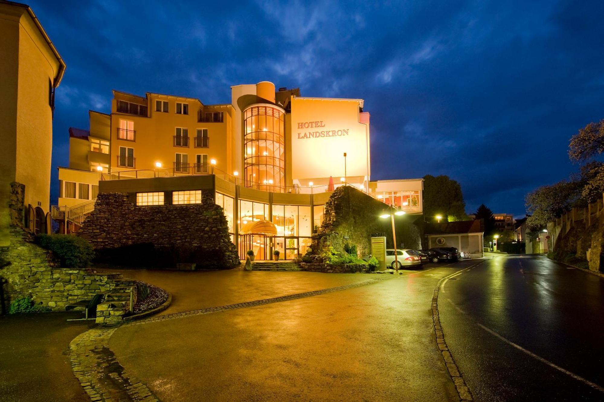 Hotel Landskron 브루크안데어무어 외부 사진