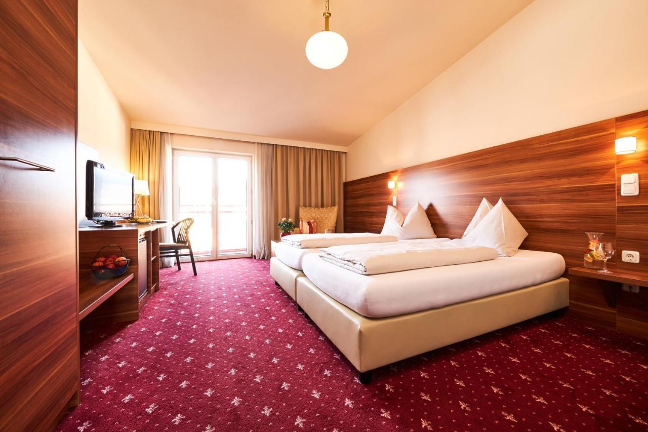 Hotel Landskron 브루크안데어무어 외부 사진