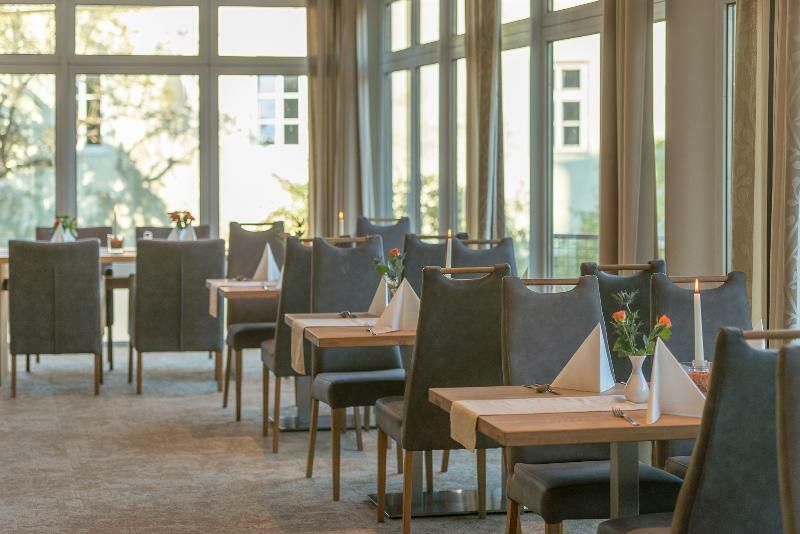 Hotel Landskron 브루크안데어무어 외부 사진